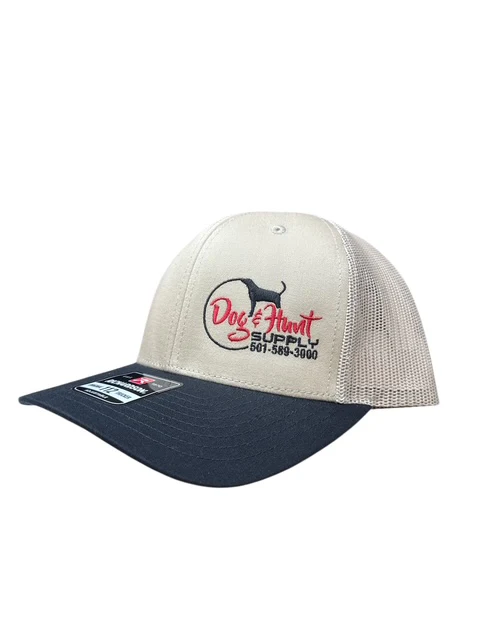 What is the design of the hat?