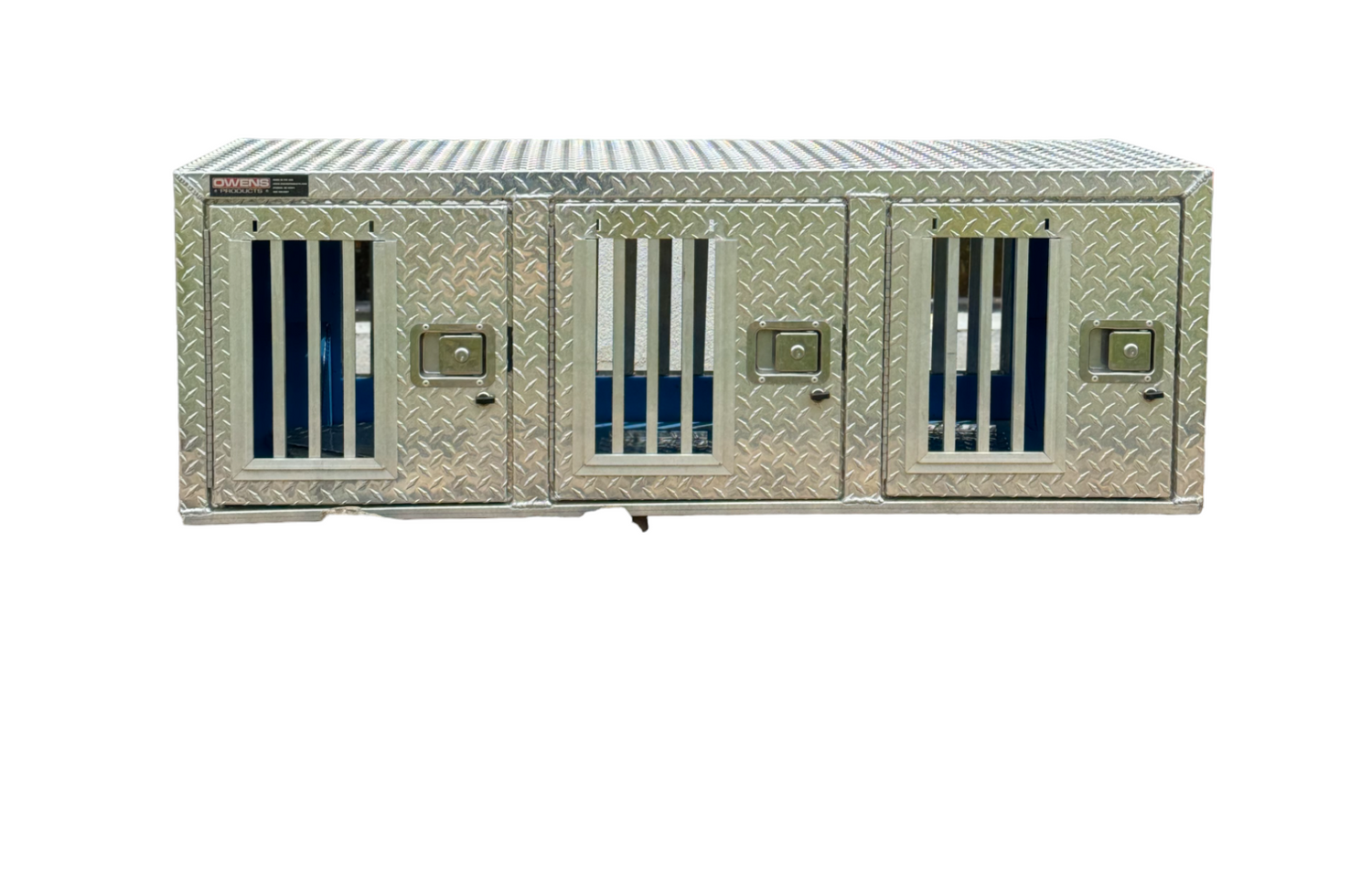 OWENS  55029 HUNTER SERIES TRIPLE COMPARTMENT / 58.5 W X 22.25 D X 20 H / WITH WHEEL WELL NOTCHES / ALL SEASONS REAR VENTS / DIAMOND TREAD ALUMINUM / OWENS PRODUCTS